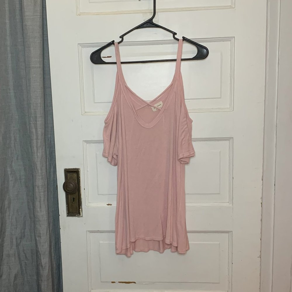 Free Kisses Light Pink Exposed Shoulders Spaghetti Strap Blouse Size XL